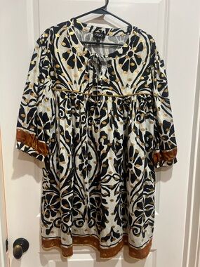 Women's Black & Gold Patterned Tunic Dress